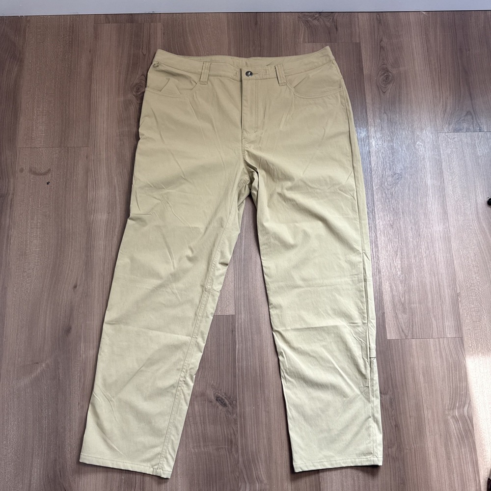 Patagonia Quandary Pants Mens 36x28 Tan Stretch Nylon Lightweight Hiking